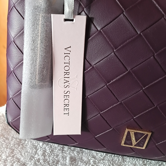 Victoria's Secret Purple Quilted Women's Bag purse NWT - Picture 2 of 4